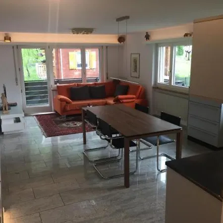 Moderne 3,5 Zimmer Ferienwohnung Apartment Eischoll