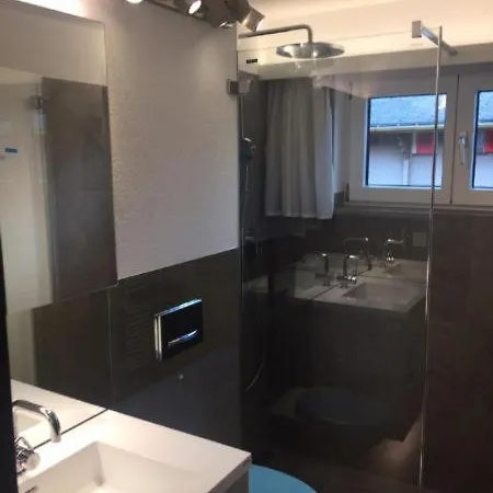 Moderne 3,5 Zimmer Ferienwohnung *